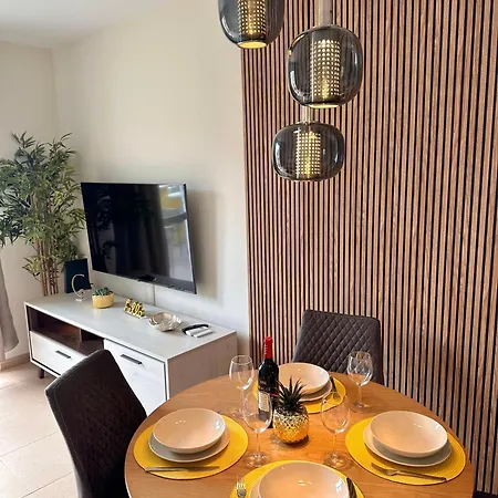 Sunshine With Sea Viev Apartment